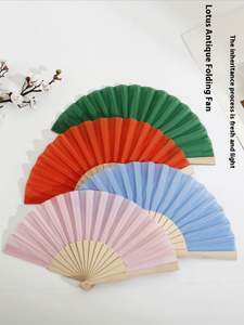 Abanico de Mano Portátil de Madera de 33 cm, Manualidades DIY con Adorable Modelo Pintado y Decoración para Fiestas y Publicidad - Product Image 2