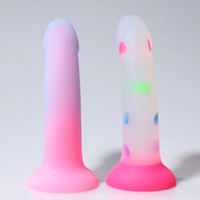 Dildo de silicona líquida con degradado de colores, sin forma de huevo, que brilla en la oscuridad, vibrador de gelatina en forma de corazón, juguete sexual flexible para mujeres.