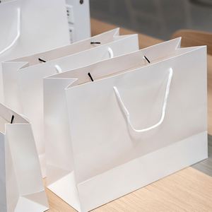 Bolsas de Papel Kraft Ecológicas Biodegradables Personalizadas de Lujo con Asas de Cinta, Resistentes al Microondas, para Regalos, Venta al Por Mayor LH - Product Image 4