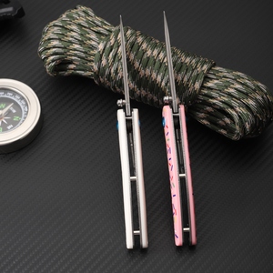 Navaja de Bolsillo de Acero de Damasco VG10 con Mango de ABS Resistente, Navaja Plegable Ligera para Camping, Supervivencia y Uso Diario - Product Image 5