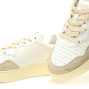 รองเท้าผ้าใบตาข่ายผู้ชายสุดหรู โลโก้แท้ ระบายอากาศได้ดี สวมใส่สบาย แบบผูกเชือก รองเท้าวิ่งลำลอง คุณภาพสูง สำหรับใช้งานกลางแจ้ง - Product Image 6