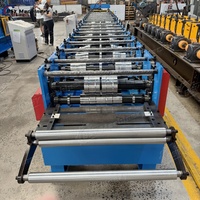 Machine de formage à froid de tôles pour systèmes de toiture entièrement automatiques à grande vitesse pour usines de tôlerie