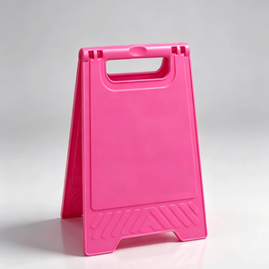 Señal de Suelo Mojado con Base Resistente para Uso en Césped, Grava y Pavimento - Material de PVC, Impresión UV, Señal de Seguridad - Product Image 1