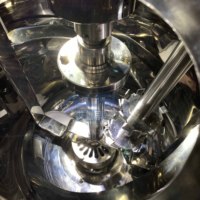 Équipement de mélange de cosmétiques de 100 litres, machine de fabrication de soins de la peau, mélangeur émulsifiant sous vide de laboratoire