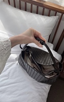 Tas Selempang Wanita Rajut Tangan Model Bucket, Kapasitas Besar, Desain Unik, Resleting, Modis, Serbaguna