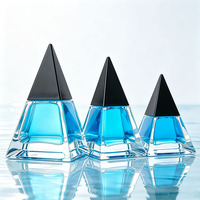 Botol Parfum Kaca Transparan Bentuk Segitiga 30ml 50ml 100ml Grosir dengan Tutup Plastik, Sablon & Logo Custom