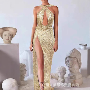 Robe de soirée élégante pour femme à col halter, à sequins, avec jupe longue et fente - Product Image 4