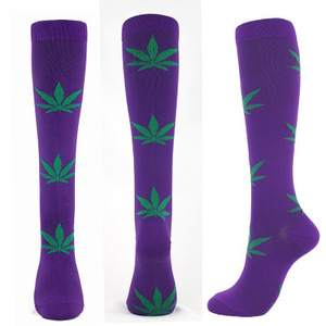 ถุงเท้ารัดน่องผู้หญิง ลายใบเมเปิ้ล ไนลอน ความยาวปานกลาง แบบลำลอง ชุดถุงเท้า - Product Image 2