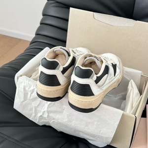 Chaussures de créateur en cuir véritable, baskets Goose à lacets, antidérapantes, confortables, style urbain, finition dorée vieillie, doublure en maille - Product Image 6