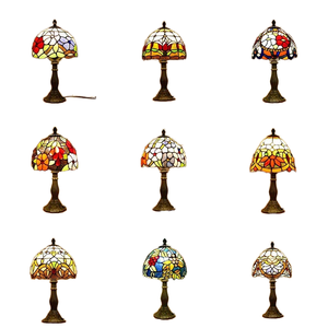 Lámpara de Noche LED Moderna Retro para Escritorio o Mesita de Noche, con Diseño de Rosas y Uvas en Vidrio Tintado, Estilo Barroco, para Sala de Estar o Bar - Product Image 6