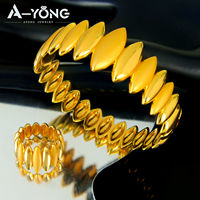 Ensemble de 2 pièces de bijoux en or 21 carats de Dubaï de haute qualité vente en gros Bracelet anti-ternissement de mariage de luxe personnalisé pour femmes