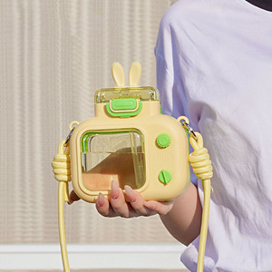 Regalo di mare creativo simpatico cartone animato orecchie di coniglio <span class=keywords><strong>TV</strong></span> a forma di tazza di plastica con cinturino portatile per bambini studente regali bottiglia d'acqua - Product Image 4