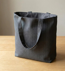 Tela de poliéster 300D Dobby a cuadros con revestimiento de PU, repelente al agua y de secado rápido para bolsos de niñas y artículos de viaje. - Product Image 5