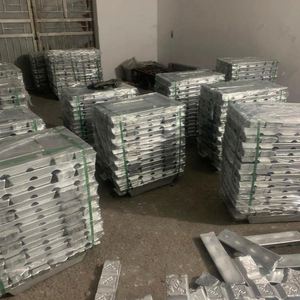 Lingots d'alliage d'aluminium ADC12 de haute pureté (99,7 %) avec une teneur en Al de 99,99 % pour l'utilisation en barres de magnésium dans les chauffe-eau et les chaudières - Product Image 4