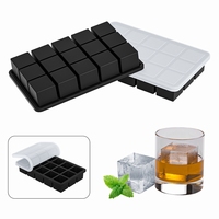 Bac à glaçons en silicone 15 trous réutilisable de qualité alimentaire moule carré flexible personnalisé pour machine à glaçons avec couvercle pour boissons