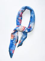 Écharpe en viscose florale teinte à l'aquarelle, personnalisable en gros, un accessoire rafraîchissant pour l'ambiance estivale