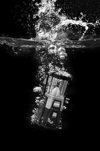 Linterna LED Recargable de 500 Lúmenes, Tamaño 4AA, con 4 Modos de Color, Resistente al Agua y al Polvo IP68, para Camping y Uso en Estaciones de Trabajo - Product Image 6