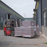 Plateau à câbles en treillis métallique électrogalvanisé sur mesure pour la gestion des câbles des centres de données