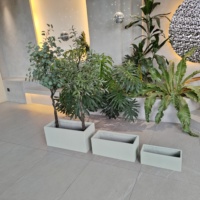 Pot Bunga Fiberglass Bulat Kustom dengan Lubang Drainase - Desain Modern Ringan, Ramah Lingkungan, dan Tahan Lama untuk Penggunaan Dalam/Luar Ruangan