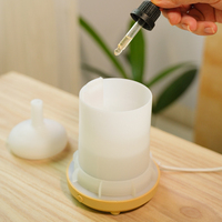 Humidificateur d'Huile Essentielle à Ultrasons Diffuseur d'Huile Aroma Vase Forme Résine 80ml Diffuseur d'Air de Parfum Alimenté par USB pour Bureau à Domicile
