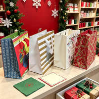 Sacs en papier SP1729 avec étiquettes cadeaux, sacs cadeaux en vrac pour fête prénuptiale avec poignées, sacs fourre-tout pour les fêtes de Noël, mariages et autres événements.