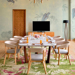 Juego de Mesas y Sillas de Lujo para Interiores, Sillas Modernas para Restaurante, Tapicería de Cuero Puro y Estructura de Madera Maciza, Venta en Filipinas - Product Image 3