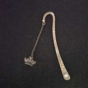 Marcapáginas de <span class=keywords><strong>Metal</strong></span> que brillan en la oscuridad, coronas Vintage, marcapáginas de hojas fluorescentes brillantes, marcapáginas de regalo culturales y creativos - Product Image 5