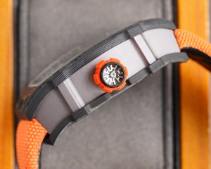 Reloj de Cuarzo de Lujo para Hombre con Fibra de Carbono, Esfera con Diseño de Cuadrícula de Tenis, Correa de Acero Hueca, Diseño Moderno, Caja y Correa Resistentes al Agua, Regalo - Product Image 2