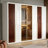 Armoire de luxe européenne sur mesure à portes battantes en bois, grande capacité de rangement pour vêtements, dressing et chambre à coucher