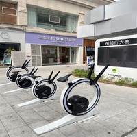 Salle de divertissement et de loisirs pour jeux vidéo : Vélo cinétique IA, salle de cyclisme virtuel, pédalage interactif multijoueur et compétitif en extérieur