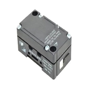 PLC 2Pcs Electrónico AC3000 AC-5010 D-45127 Essen Soporte Técnico Disponible Envío Rápido - Product Image 1