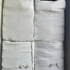 Balles de sciure de bois naturel 3-5mm, qualité export, blocs compressés avec une durée de conservation de 12 mois - Product Image 1