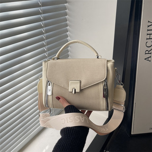 Bolsa Feminina Transversal de Couro PU com Patchwork e Blocos de Cores, Bolsa de Ombro Único Retrô com Aba para o Dia a Dia - Product Image 4