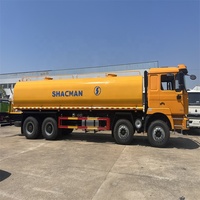 Camion-citerne d'assainissement municipal Shacman 8x4, capacité extra-grande de 28 mètres cubes, camion pulvérisateur d'eau