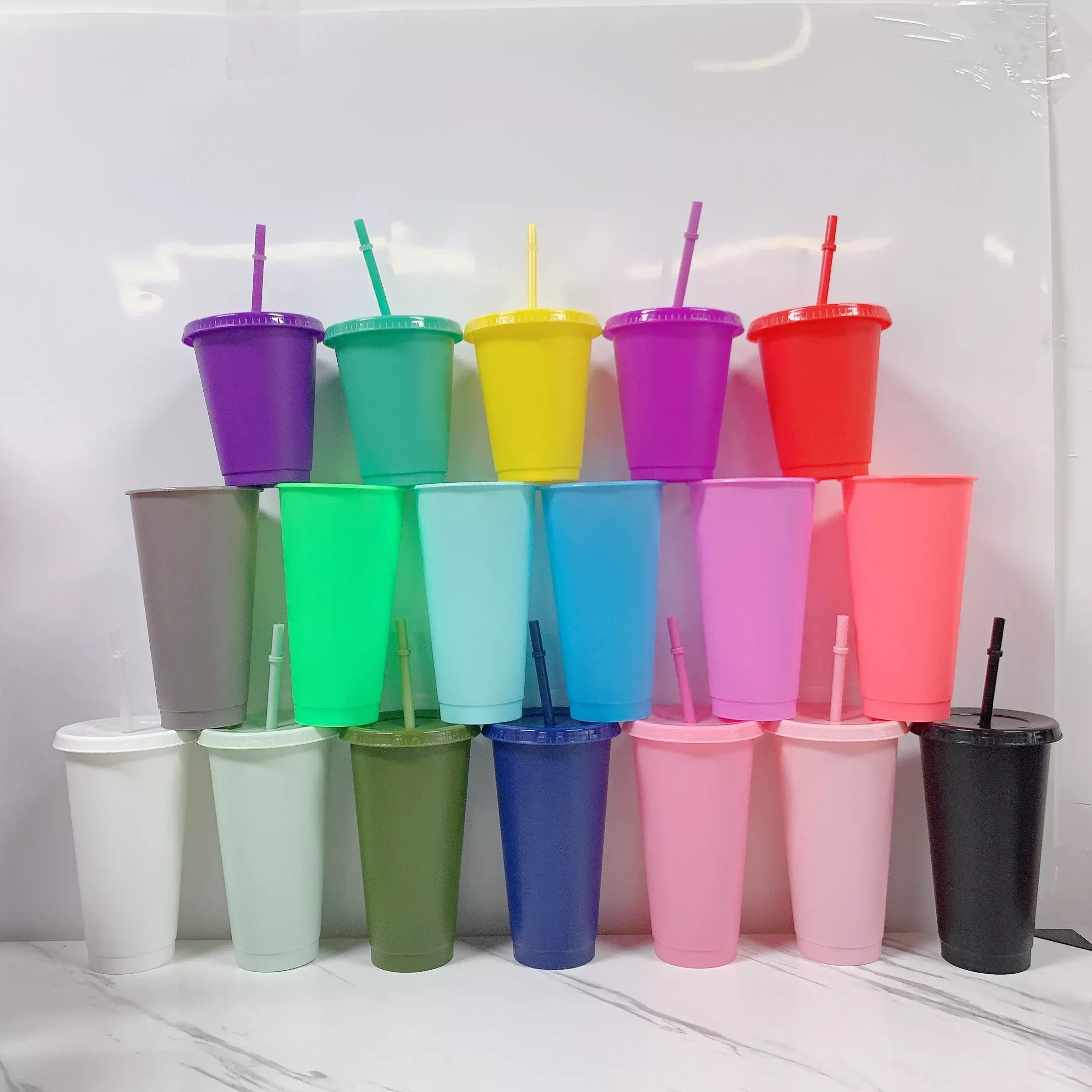 गर्म बिक्री पुन: प्रयोज्य 16 oz/24oz Recyclable प्लास्टिक कॉफी कप टोगो पीने ग्रांडे 16 OZ प्लास्टिक यात्रा ठंड कॉफी के कप