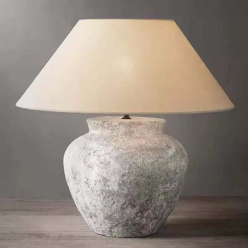 Handgemachte Vintage Wabi Sabi Stil Dekor Wohnzimmer Schlafzimmer Leinen Lampen schirm Handgemachte rustikale Keramik Beistell tisch Lampe