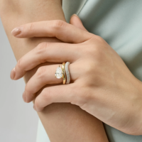 YUNCHENG Vente en gros Usine Personnalisée Mode Bague en Laiton Plaqué Or 18K Poli Miroir Ondulé Scintillant avec Zircon Transparent et CZ