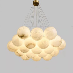 Lámpara de Araña Moderna Cloud Alabaster de 31 Bolas con Altura Ajustable para Sala de Estar Interior, Iluminación de Lujo con Burbujas de Mármol Español - Product Image 6