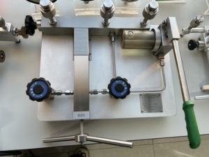 2500bar高精度油圧計携帯型校正器ハンドヘルド圧力校正ポンプ工業・ラボ用 - Product Image 1