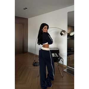 Conjunto Deportivo Vintage Azul Marino con Capucha para Hombre, Transpirable, Ligero, Tallas Grandes, con Logotipo, Diseño Sólido, para Deportes de Invierno - Product Image 1