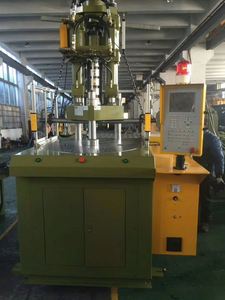 เครื่องฉีดพลาสติกแบบดิสก์แนวตั้งอัตโนมัติเต็มรูปแบบขนาดเล็กประสิทธิภาพสูงรุ่นใหม่ - Product Image 3