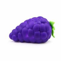 Balle anti-stress en forme de grappe de raisin, douce et réaliste, couleur violet riche semi-translucide, décoration de bureau, cadeau