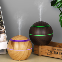 Humidificateur ultrasonique électrique en forme de champignon, lumière LED 7 couleurs, fonctionnement silencieux, construction en plastique, usage domestique, 1 an