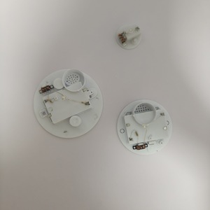 Plaque de base musicale en plastique à activation vocale, boîte à piles 3V, mouvement de polo aquatique, lumière clignotante - Tous les effets contrôlés par votre voix - Product Image 2
