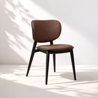 Ensemble de mobilier de restaurant haut de gamme moderne, chaises rembourrées marron, structure métallique, sièges durables et faciles à nettoyer, pour hôpital et salon