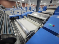 Machine à carder le cachemire entièrement automatique à pression négative Yuanquan pour l'élimination des poils grossiers