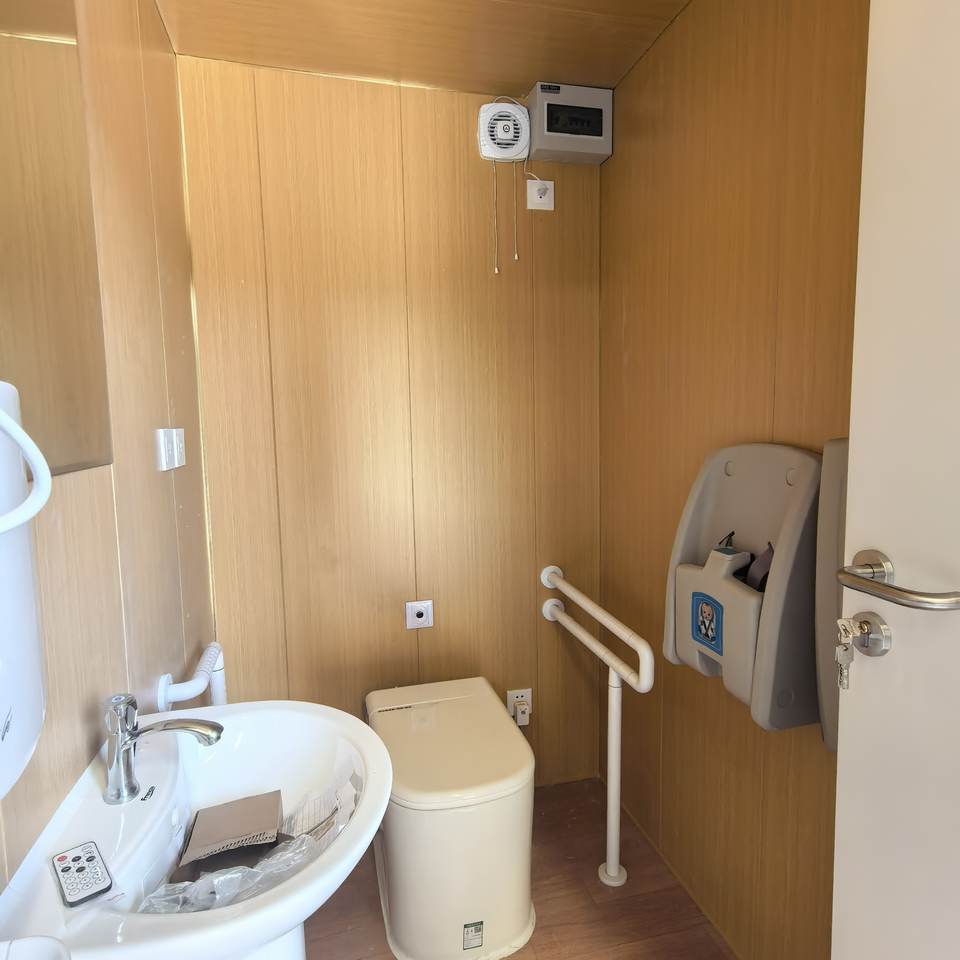 China Luxury Restroom Self Container Wc Toilets Prefab Outdoor Portable Smart Modular Public Container Toilet - Image 6