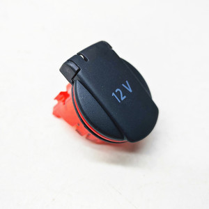 ฝาครอบช่องจ่ายไฟ 12V ของ Volkswagen Skoda พร้อมพอร์ต USB รุ่น 919341 - Product Image 2