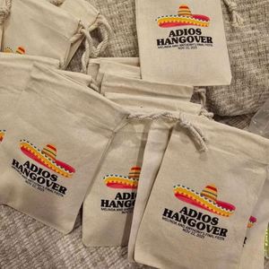 ถุงผ้ารูดเชือกขนาดเล็กสำหรับใส่เครื่องประดับพร้อมโลโก้ ถุงของชำร่วยงานแต่งงานทำจากผ้าฝ้ายออร์แกนิค บรรจุภัณฑ์เครื่องประดับแบบสั่งทำ - Product Image 1