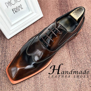 Zapatos formales de cuero para hombre, estilo retro, con acabado lacado, para oficina, trabajo, o como zapatos de novio para boda. - Product Image 4